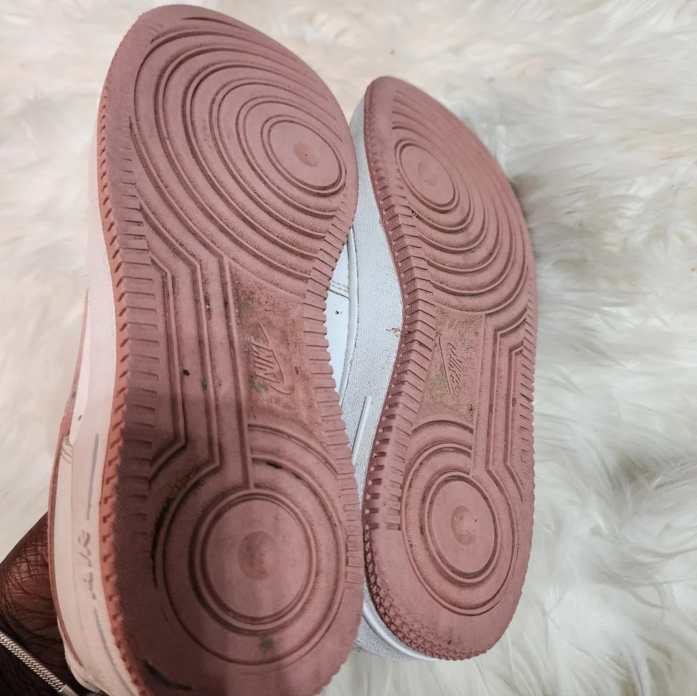 Nike Air Force Swoosh